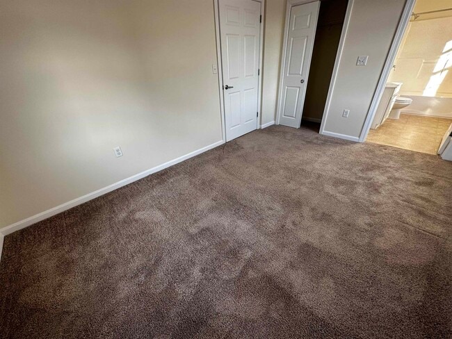 Building Photo - 20 Sentinel Court