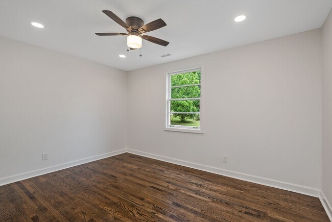 Building Photo - Beautifully Updated 4BR 2BA Home in Madison. Over 2,000 sq ft. $2,950 Rent.