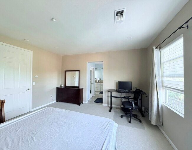 Building Photo - 1360 Red Maple Ln