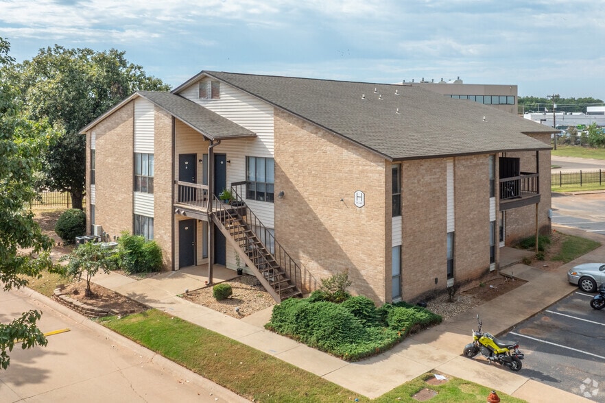 Primary Photo - Reflections at Stillwater