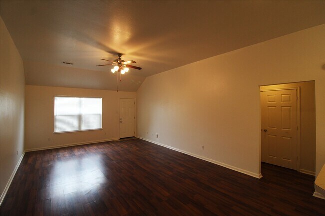 Building Photo - 17839 Bullis Gap Dr