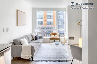 Building Photo - 120 Broadway-SI FL3-ID541