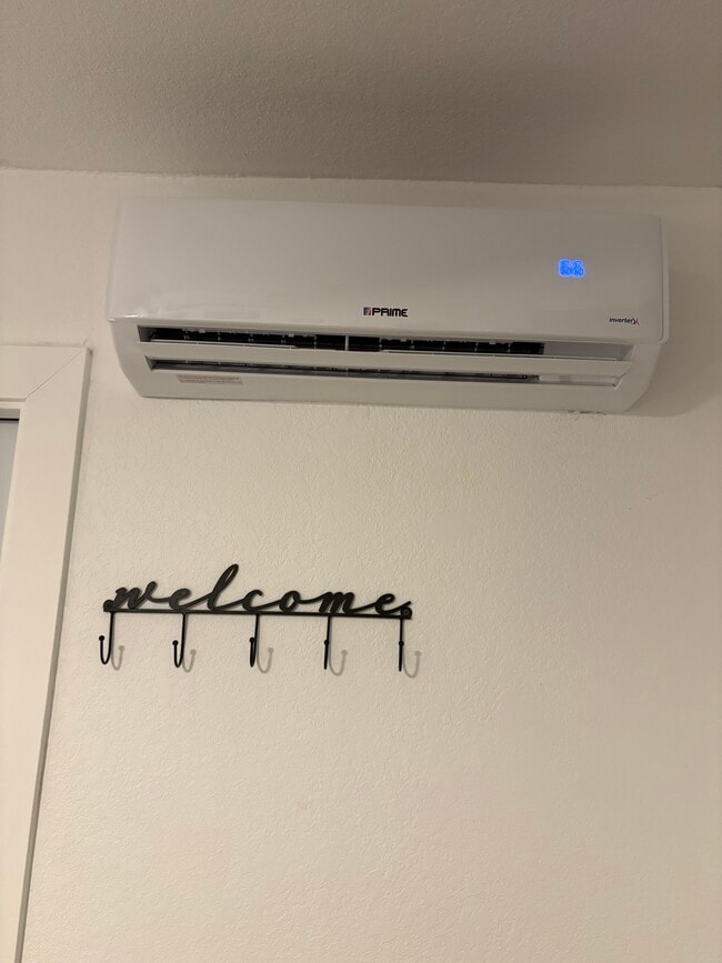 Building Photo - 191 NW 17th Ct