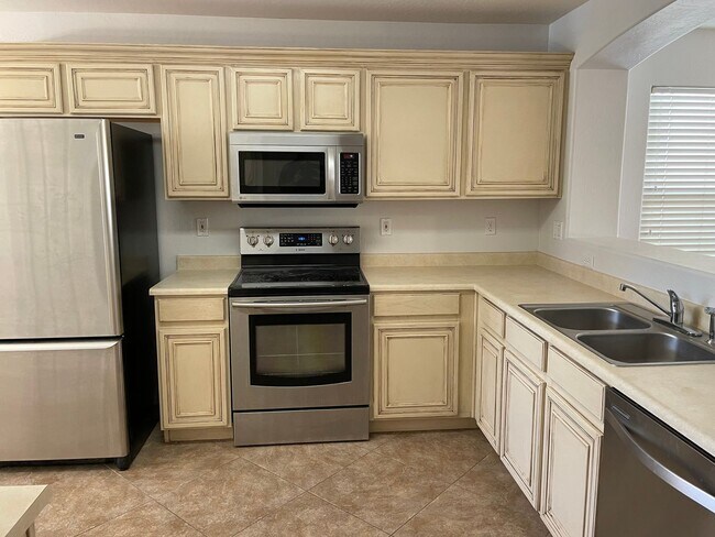 Building Photo - Gilbert 3 Bed and 2 Bath Home
