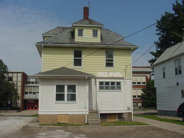 Building Photo - 1620 W Fredonia Ave