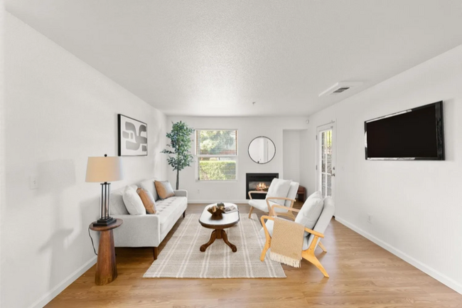Building Photo - 7283 Florin Mall Dr