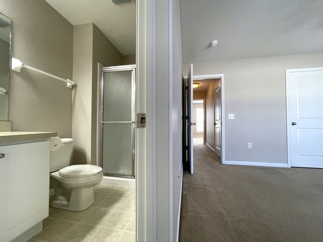 Building Photo - 5580 Crystal Falls St