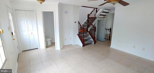 Building Photo - 20 Merino Ct
