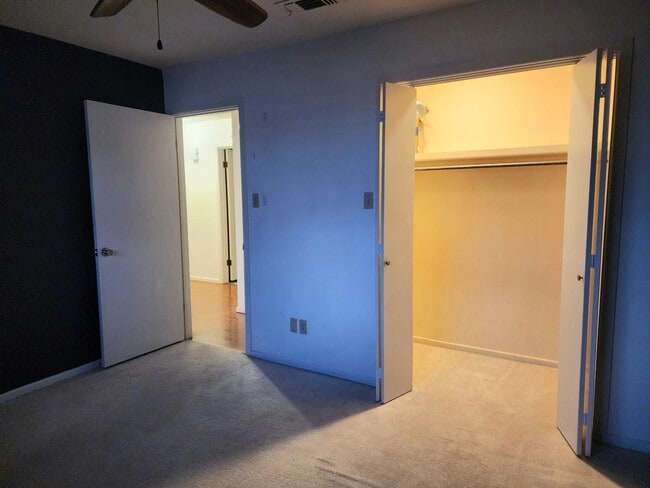 Building Photo - 1209 Libra Dr