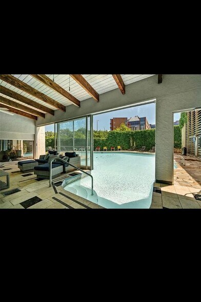 Building Photo - 3838 Rainbow Blvd