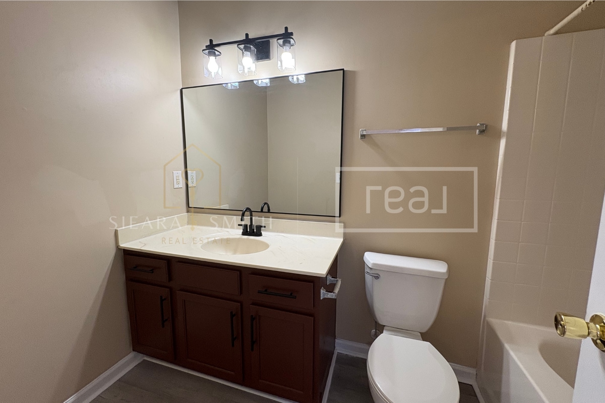 Building Photo - 6013 Silkwater Ct