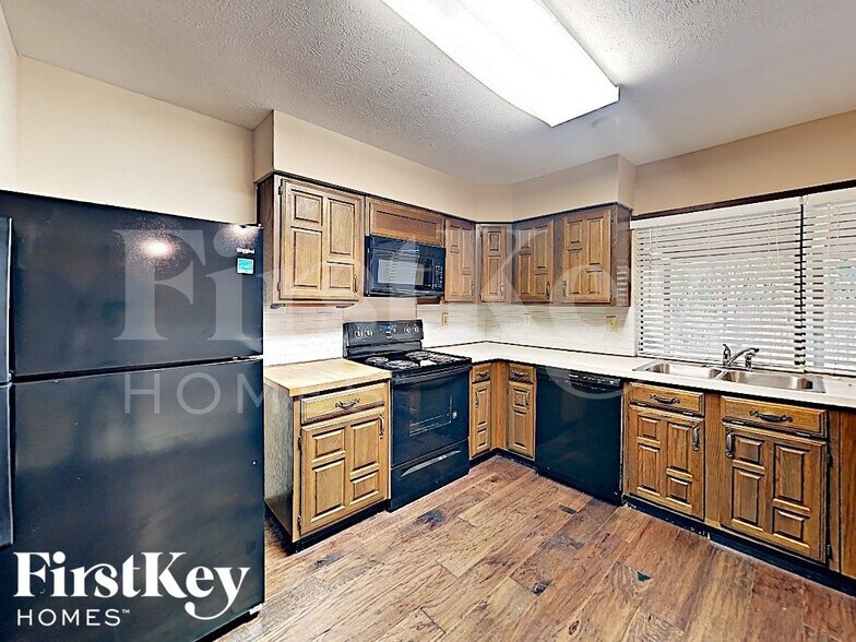 Building Photo - 3409 Ardis Dr