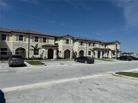 Building Photo - 2851 SE 25th Ave