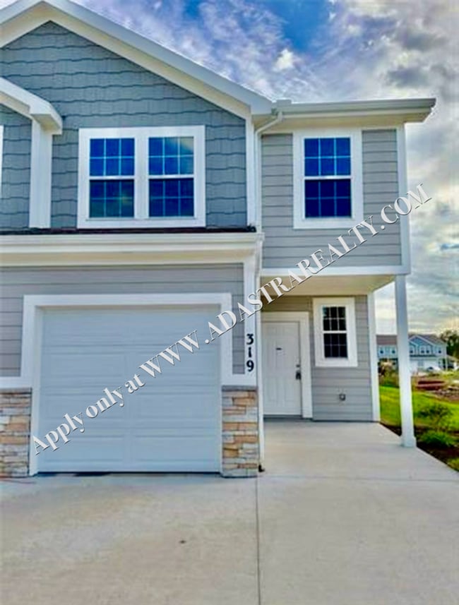 Building Photo - Nice 3 Bed 3 Bath Townhome in Louisburg-Available in JULY!!