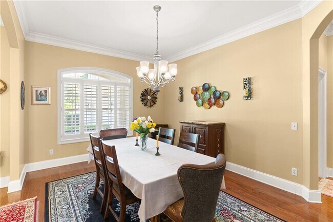 Building Photo - 111 Chinquapin Dr