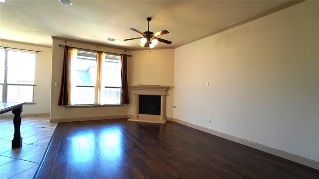 Building Photo - 588 Deverson Dr