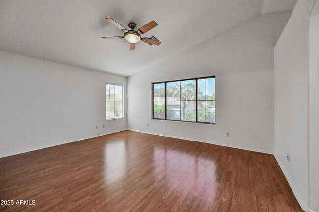 Building Photo - 3478 E Park Ave