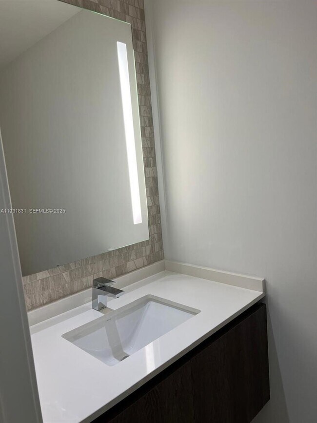 Building Photo - 88 SW 7th St