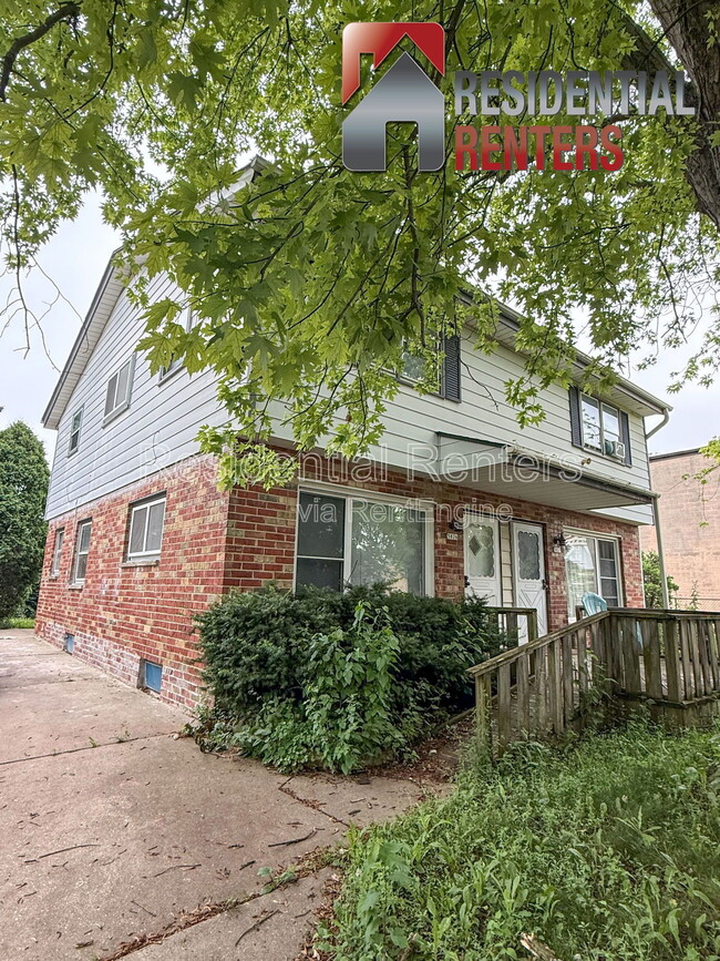 Building Photo - 5826 N 117th St
