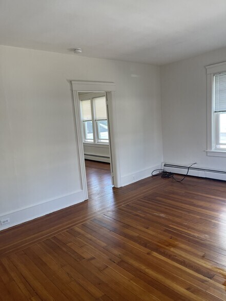 Building Photo - 48 Grove Street