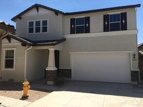 Building Photo - NEWER Beautiful Home in Fire Rock Villas!!