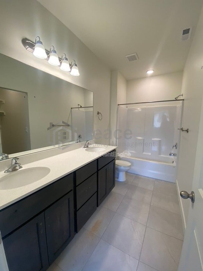 Building Photo - 1036 W 530 S