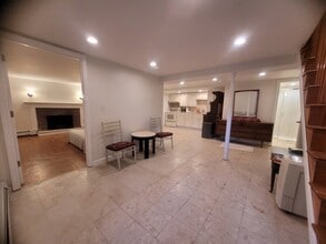 Building Photo - 11 Tracywood Rd