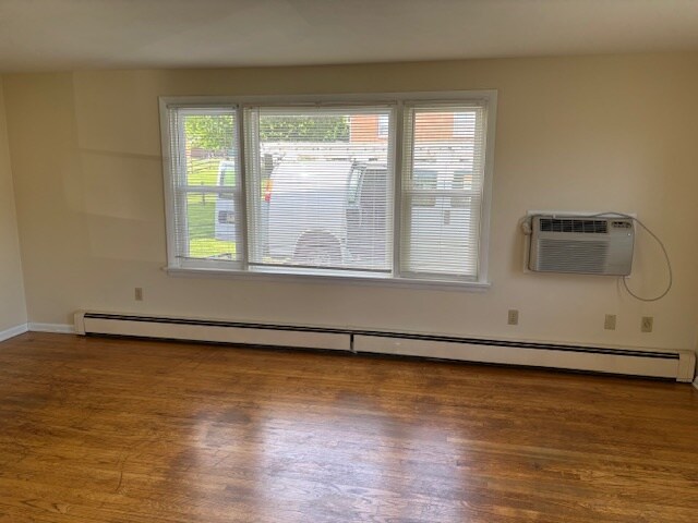 Building Photo - 502 Klein Ave