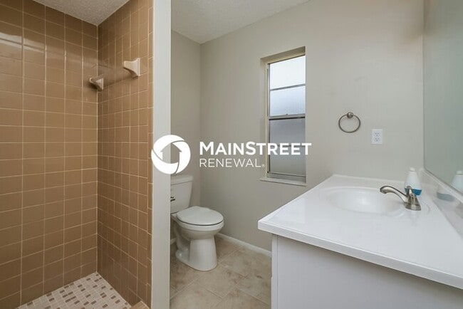 Building Photo - 3 Bedroom Pet-Friendly Home in SPRING HILL...