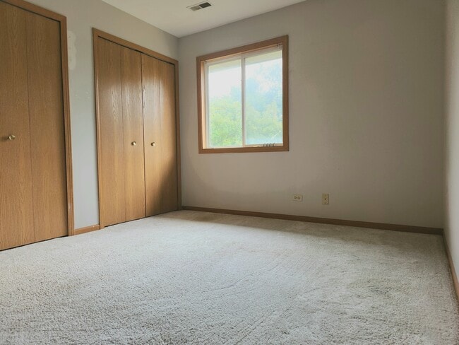 Building Photo - 500 Westwood Ct