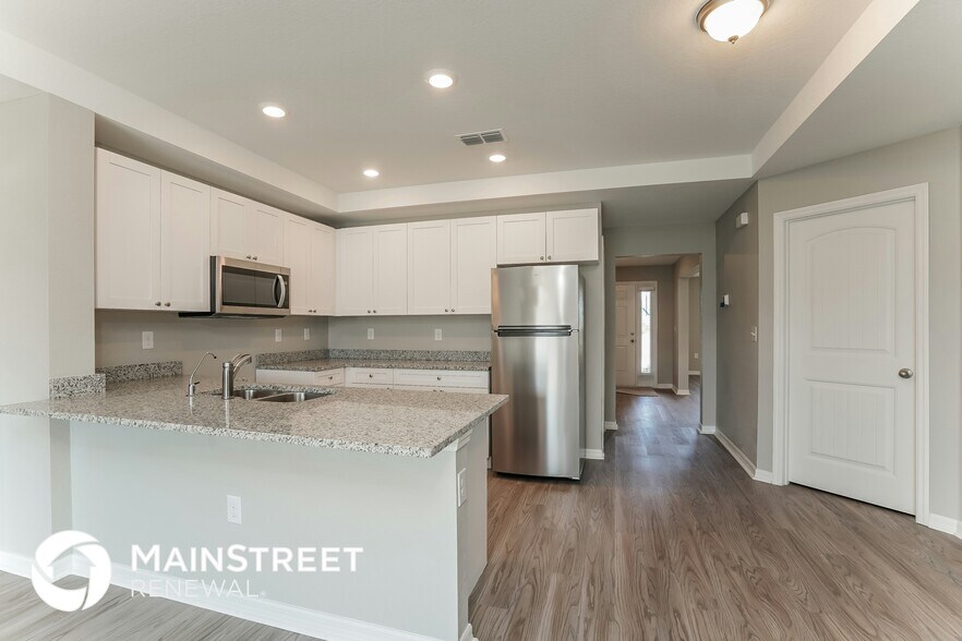 Building Photo - 4109 NE 9th Pl