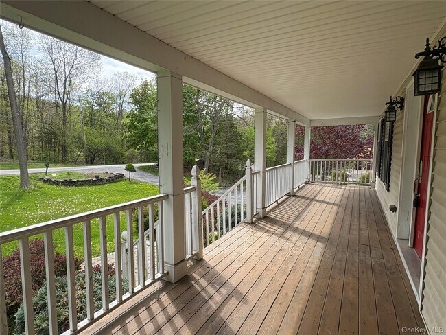 Building Photo - 1253 NY-208