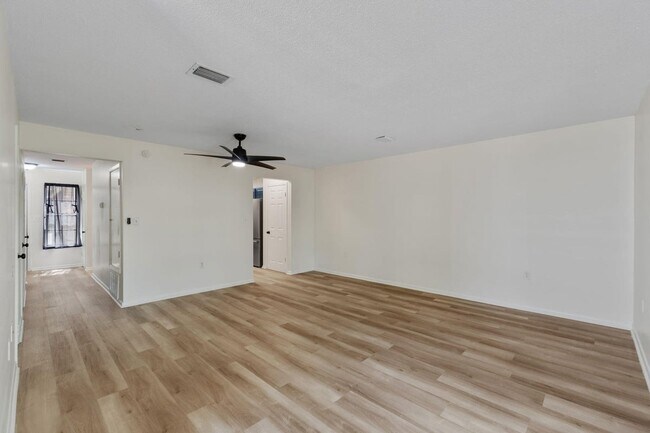 Building Photo - 37 12th St