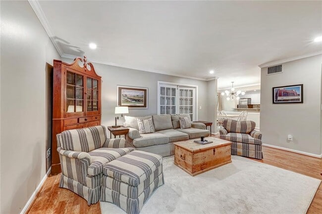 Primary Photo - 28 Arpege Way NW