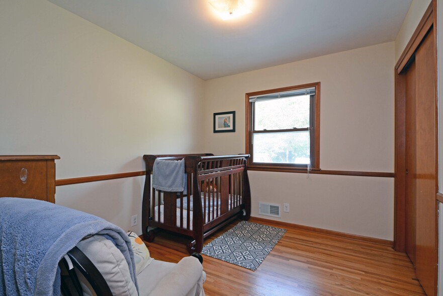 bedroom - 4239 Diamond Dr