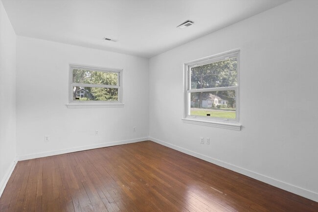 Building Photo - 801 2nd St