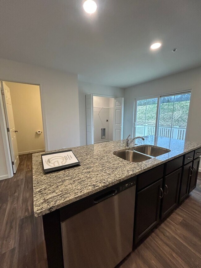 Building Photo - New build 3 bed, 2.5 bath in Carlisle