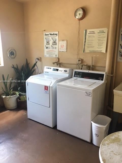 Building Photo - 232 NE 12th Ave