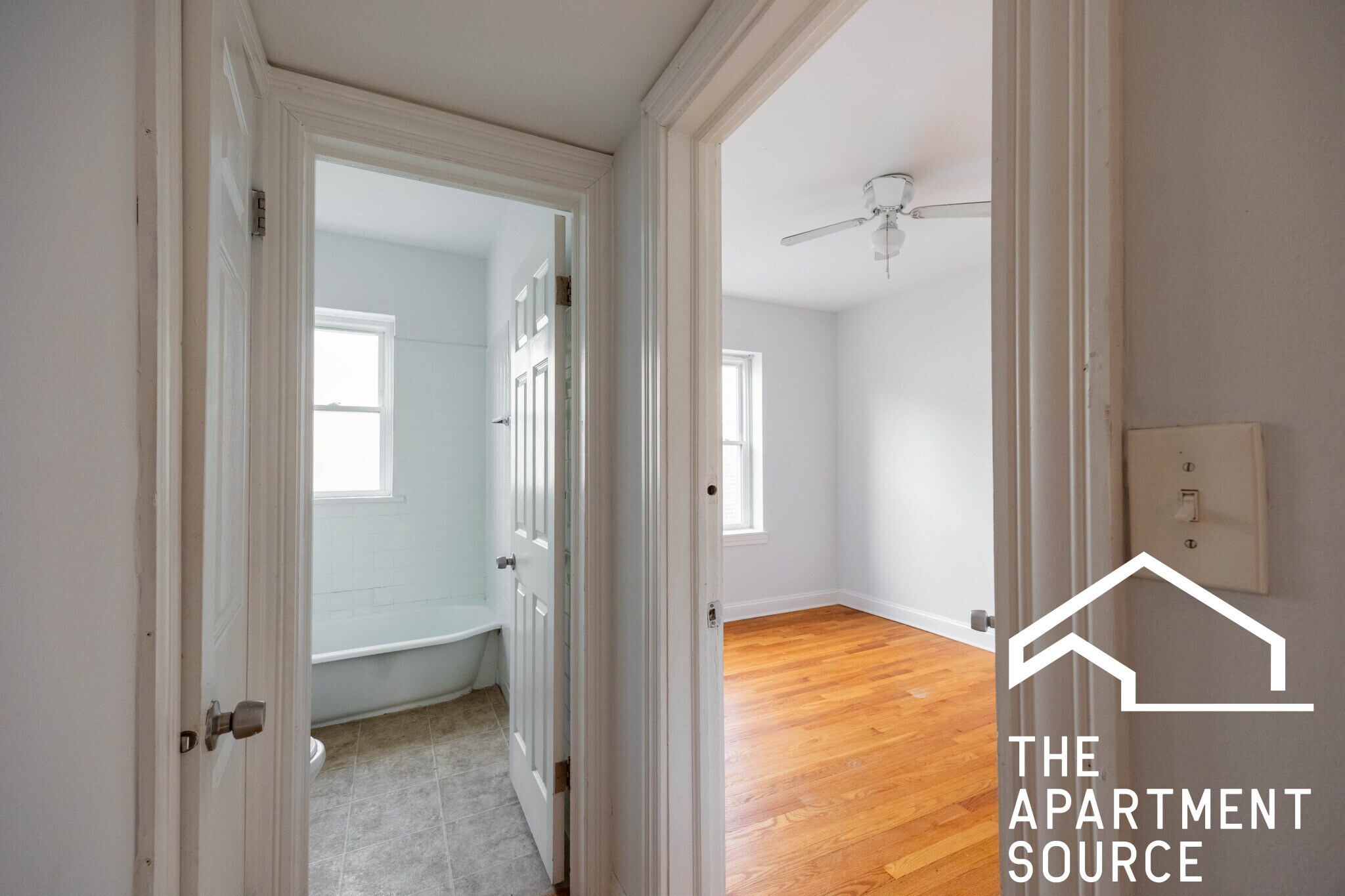 Building Photo - 2004 W Jarvis Ave