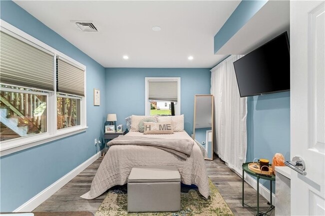 Building Photo - 4 James St