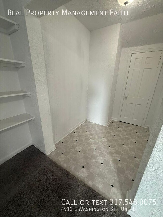 Building Photo - 4912 E Washington St