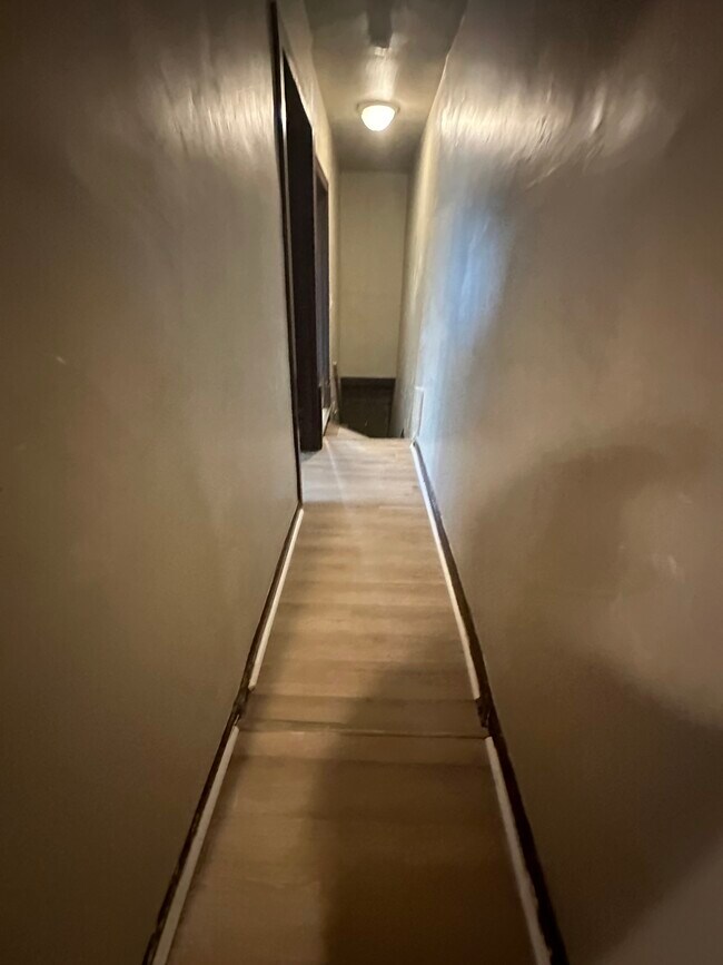 Building Photo - 5848 Kennerly Ave