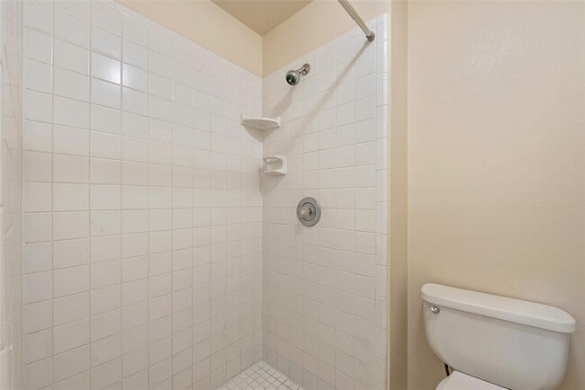 Building Photo - 1 Bellbird Ct