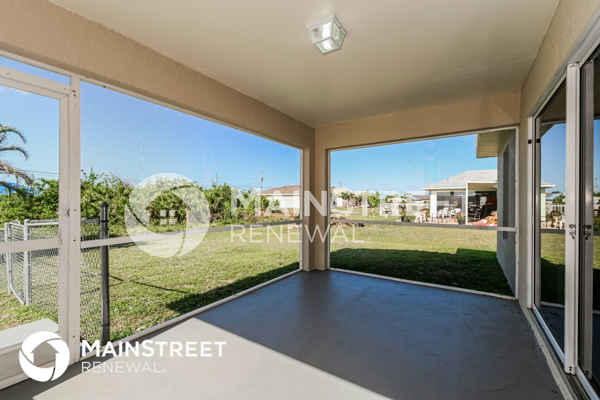 Building Photo - 2428 NE 1st Ave