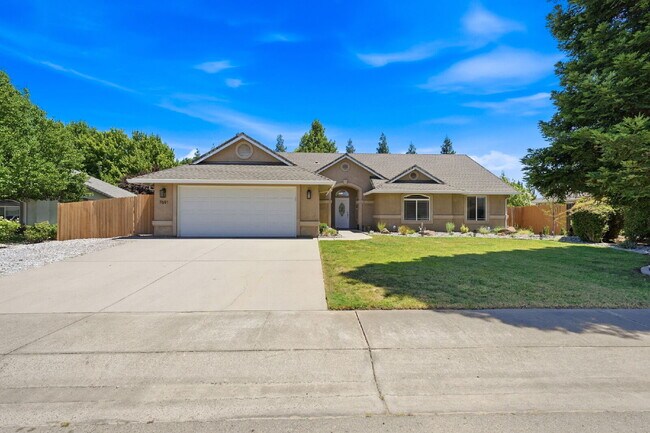 Building Photo - Very clean move in ready dog friendly