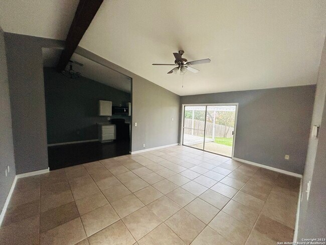 Building Photo - 8411 Collingwood-