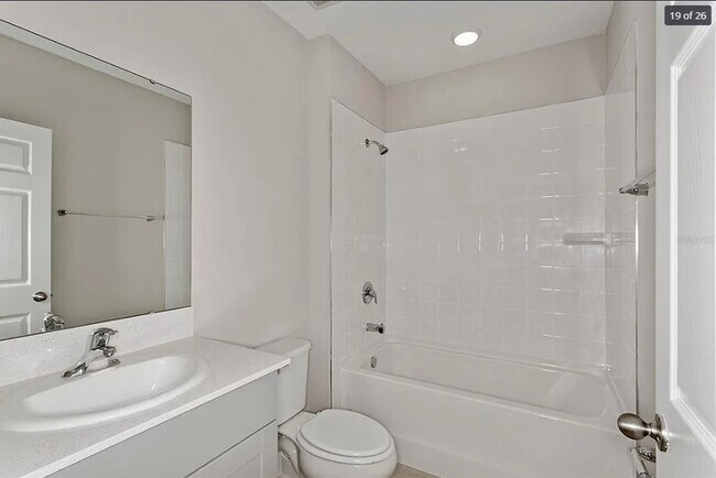 Building Photo - 14773 Summer Br Dr