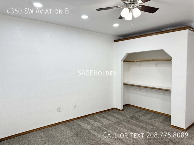 Building Photo - 4350 SW Aviation Dr