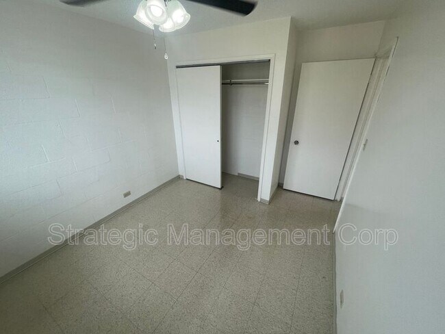 Building Photo - 1735 Young St