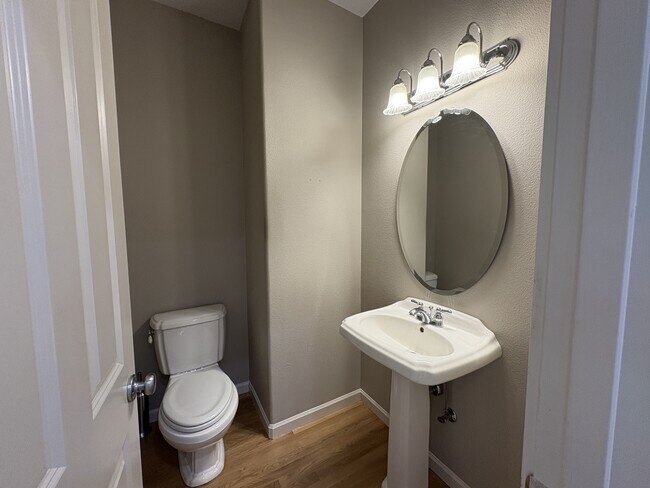 Building Photo - 10630 SW Kable St